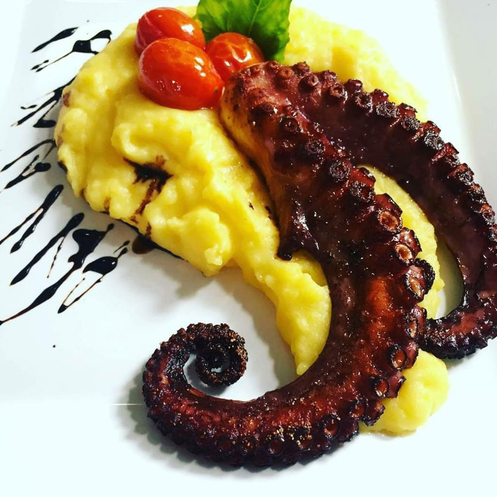 Octopus mit Polenta